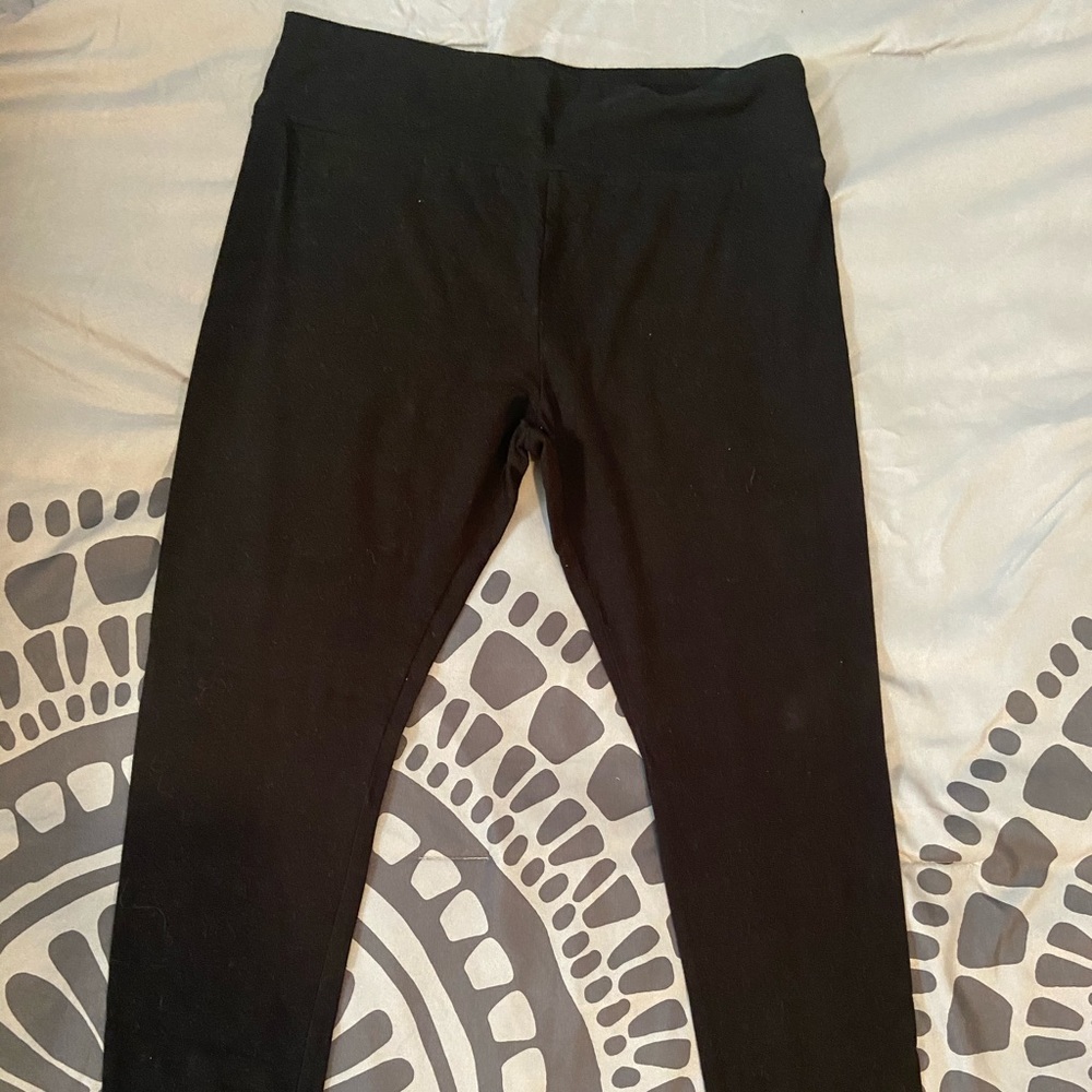 Black leggings